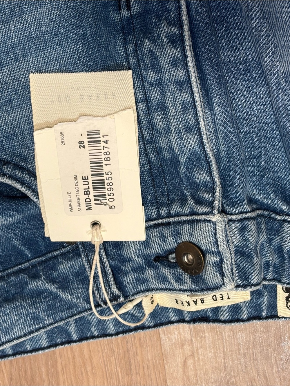 NWT Ted Baker Women's straight leg denim mid Blue Jeans size 28 - Picture 2 of 3
